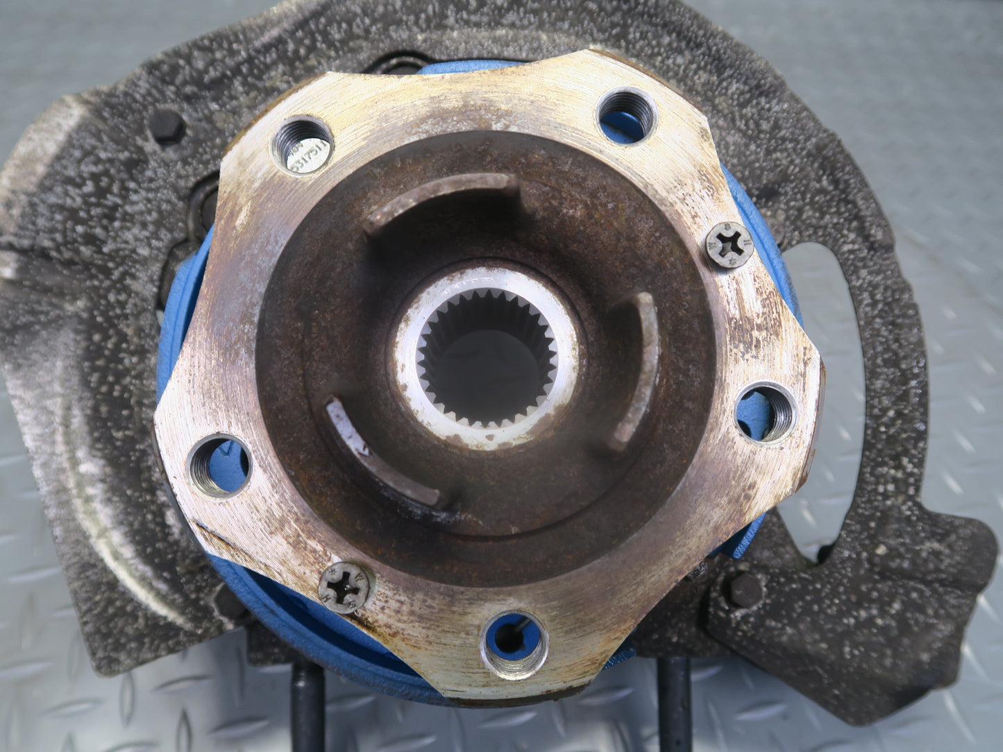 2014-2016 Porsche Panamera 4 970 Rear Right Spindle Knuckle Wheel Hub Bearing