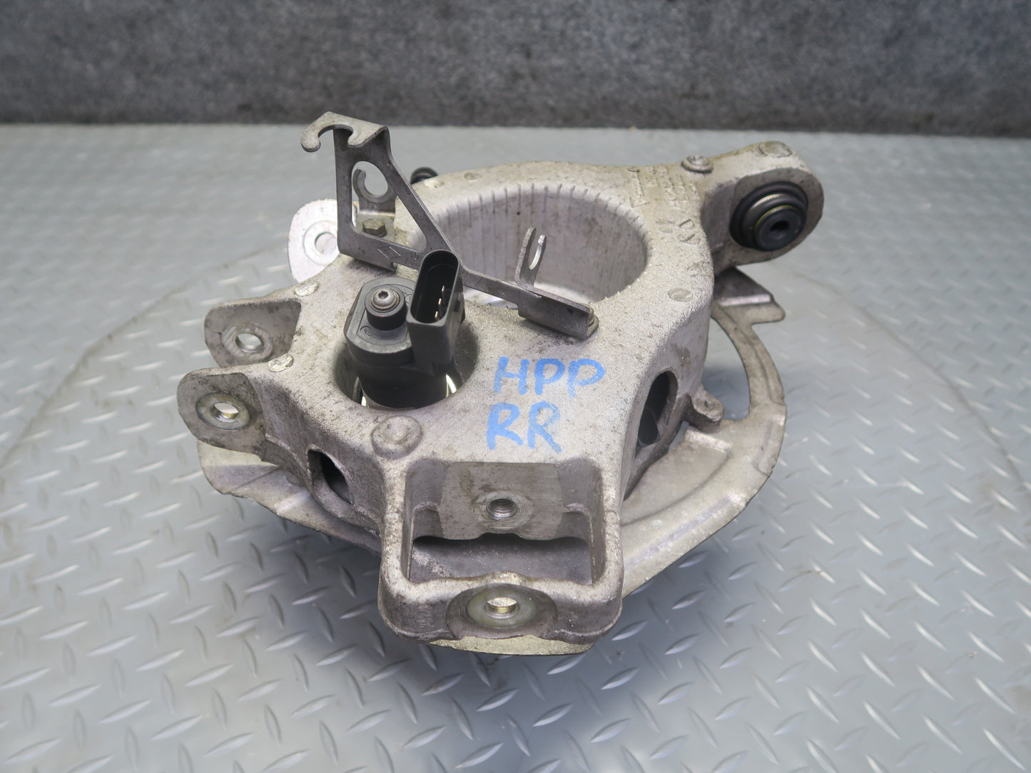 2014-2016 Porsche Panamera 4 970 Rear Right Spindle Knuckle Wheel Hub Bearing