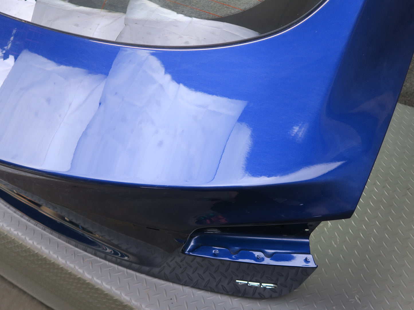 2016-2019 Tesla Model S 75D Rear Trunk Lid Liftgate Tailgate W/ Glass Blue