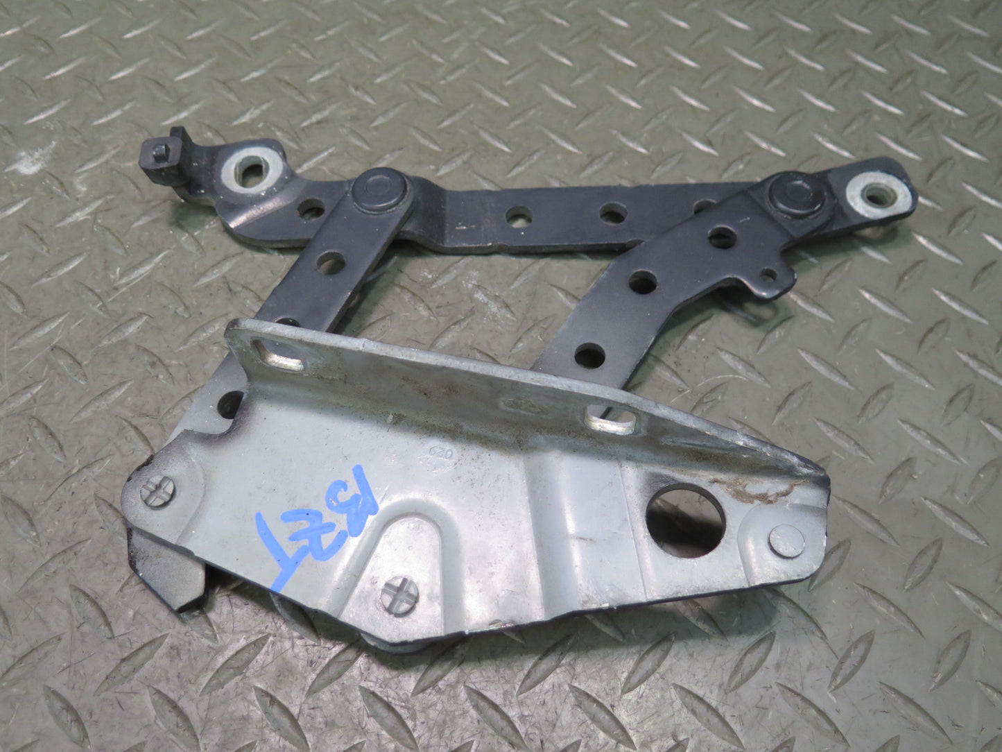 96-02 BMW E36/7 Z3 Set of 2 Front Left & Right Hood Bonnet Hinge Black OEM