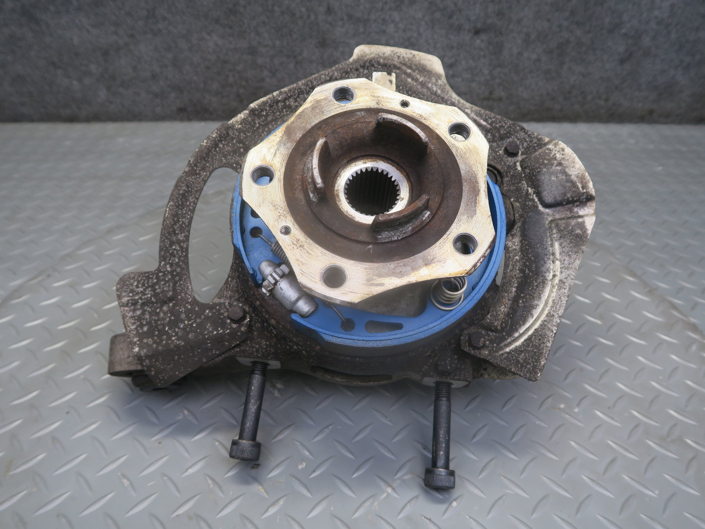 2014-2016 Porsche Panamera 4 970 Rear Left Spindle Knuckle Wheel Hub Bearing