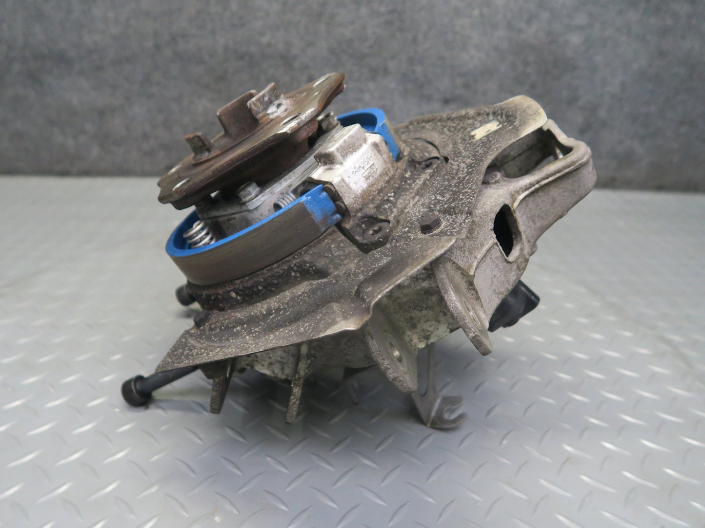 2014-2016 Porsche Panamera 4 970 Rear Left Spindle Knuckle Wheel Hub Bearing