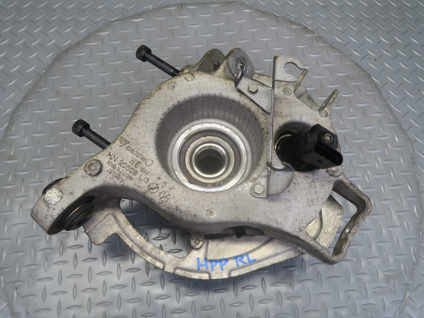 2014-2016 Porsche Panamera 4 970 Rear Left Spindle Knuckle Wheel Hub Bearing
