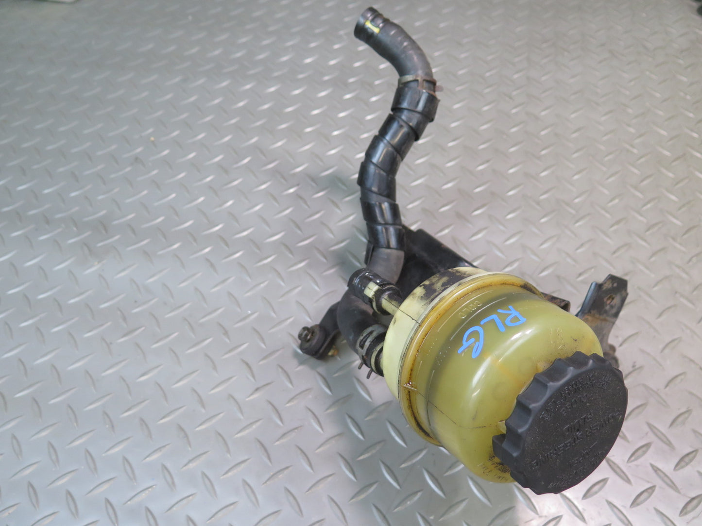 98-05 Lexus UZS160 GS430 Power Steering Fluid Reservoir Bottle Tank w Hose OEM
