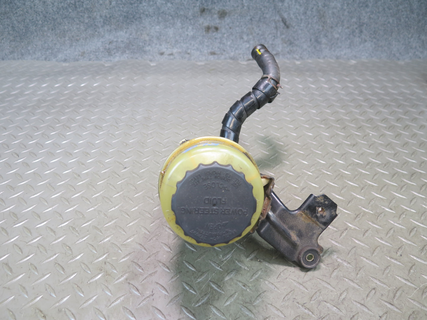 98-05 Lexus UZS160 GS430 Power Steering Fluid Reservoir Bottle Tank w Hose OEM