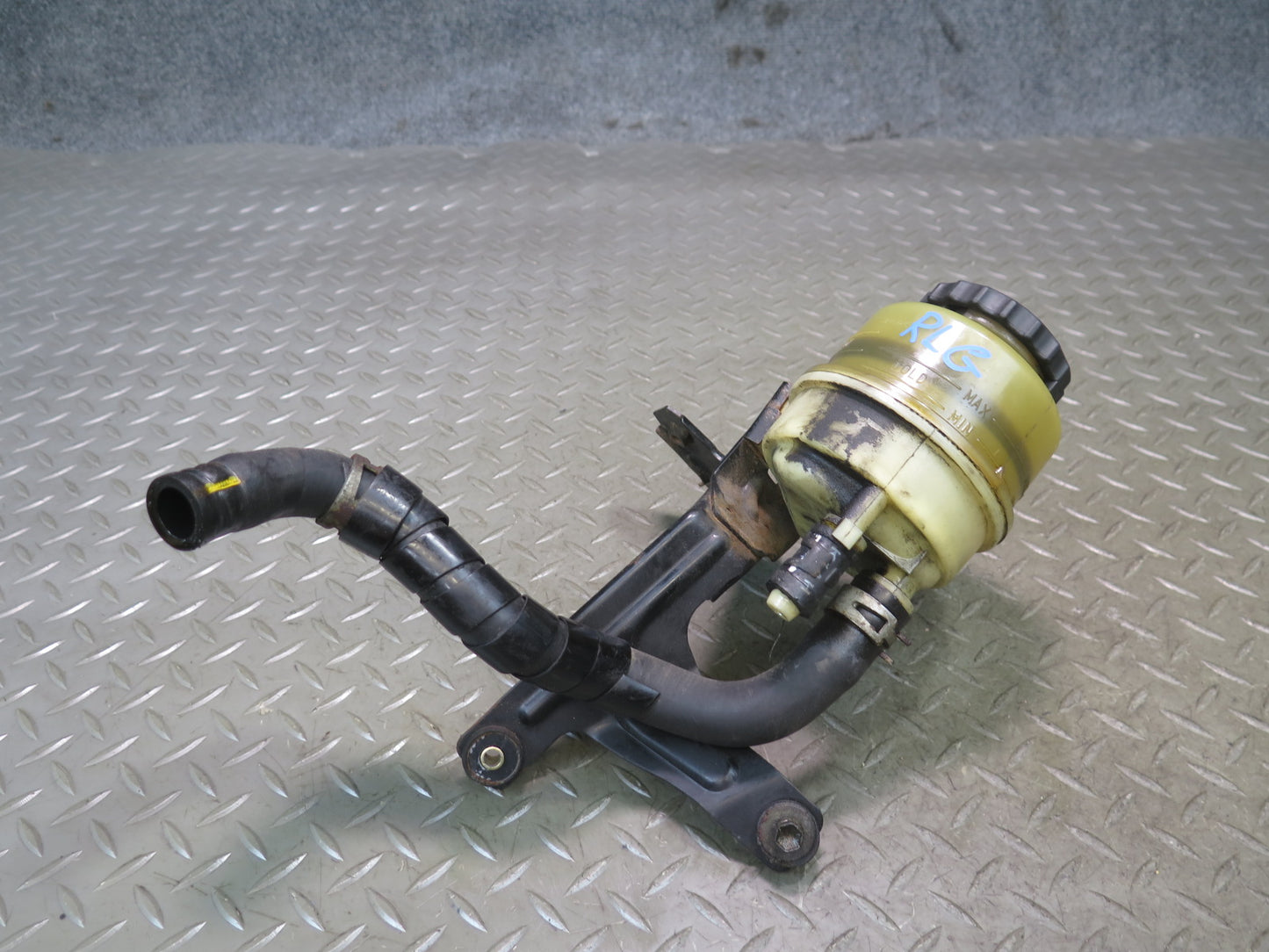 98-05 Lexus UZS160 GS430 Power Steering Fluid Reservoir Bottle Tank w Hose OEM