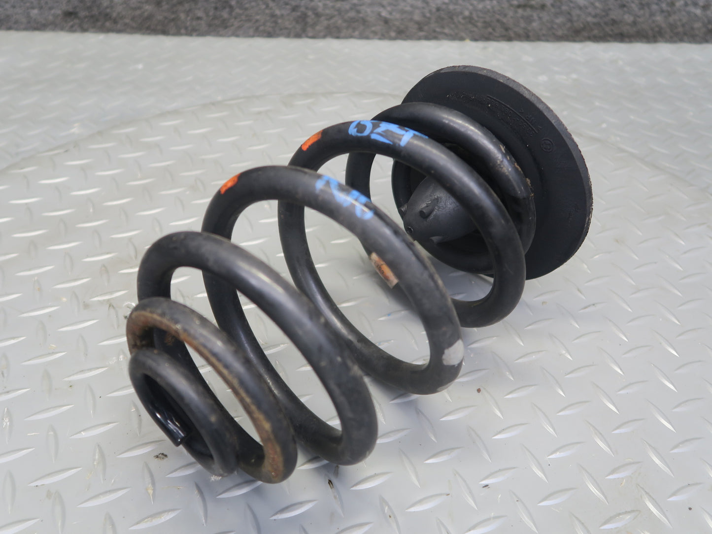 01-02 BMW E36/7 Z3 M54 Roadster Set of 2 Rear Left Right Strut Coil Spring OEM