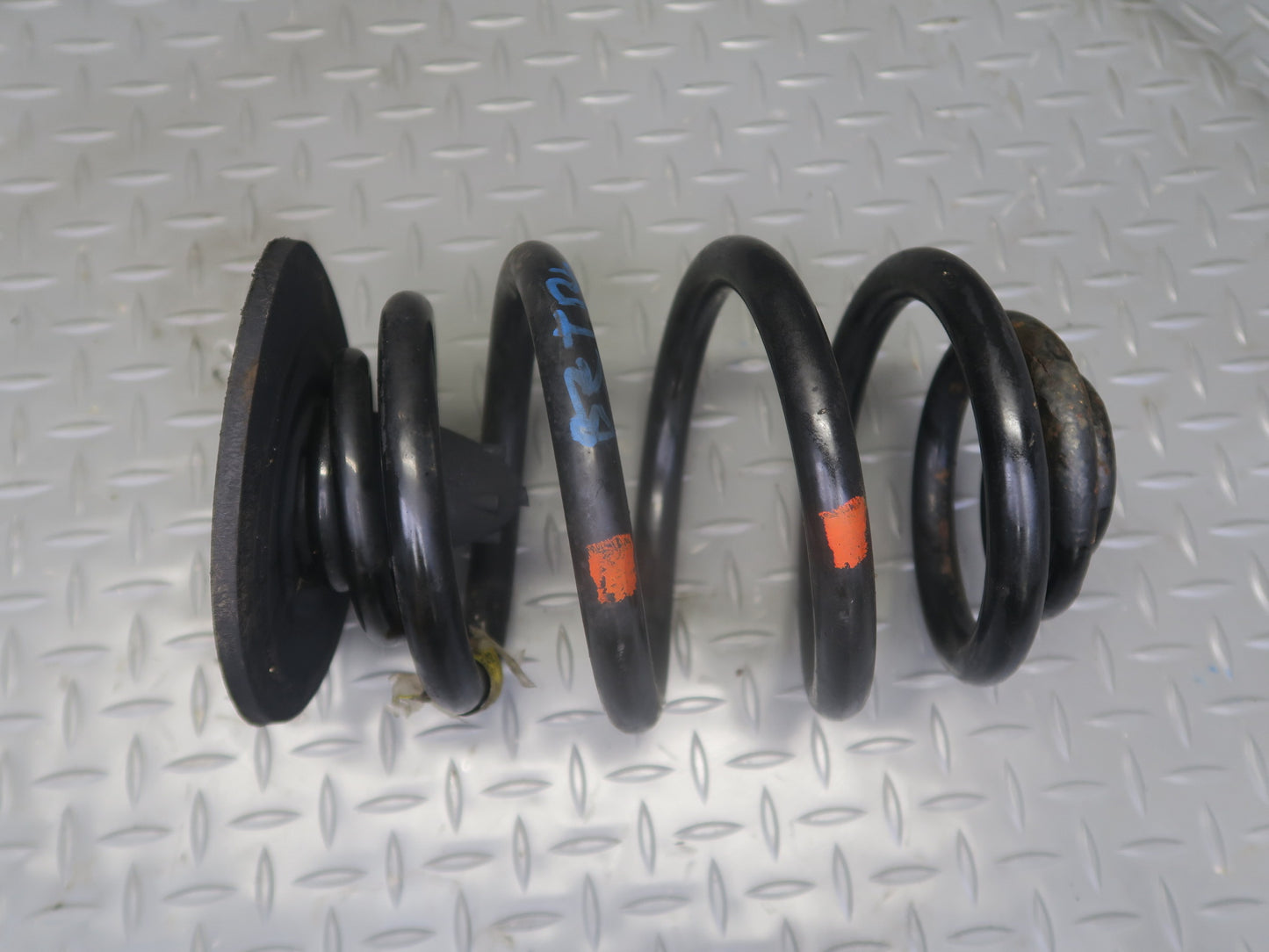 01-02 BMW E36/7 Z3 M54 Roadster Set of 2 Rear Left Right Strut Coil Spring OEM