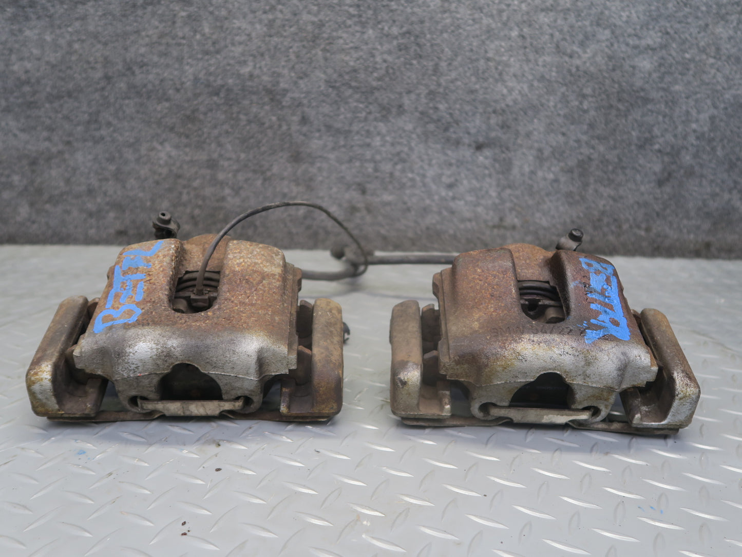 97-02 BMW E36/7 Z3 M52 M54 Set of 2 Front Left & Right Brake Caliper OEM
