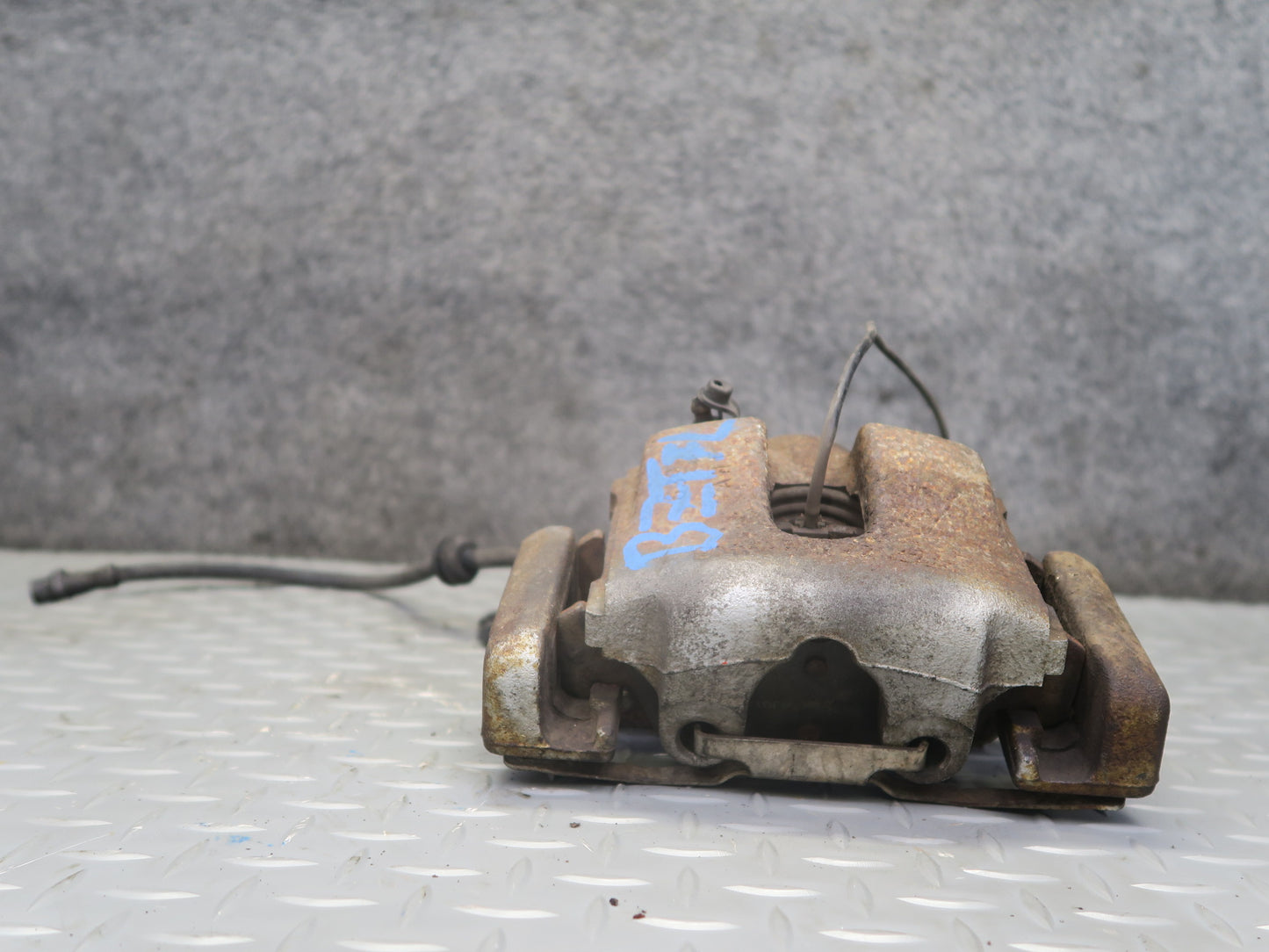 97-02 BMW E36/7 Z3 M52 M54 Set of 2 Front Left & Right Brake Caliper OEM