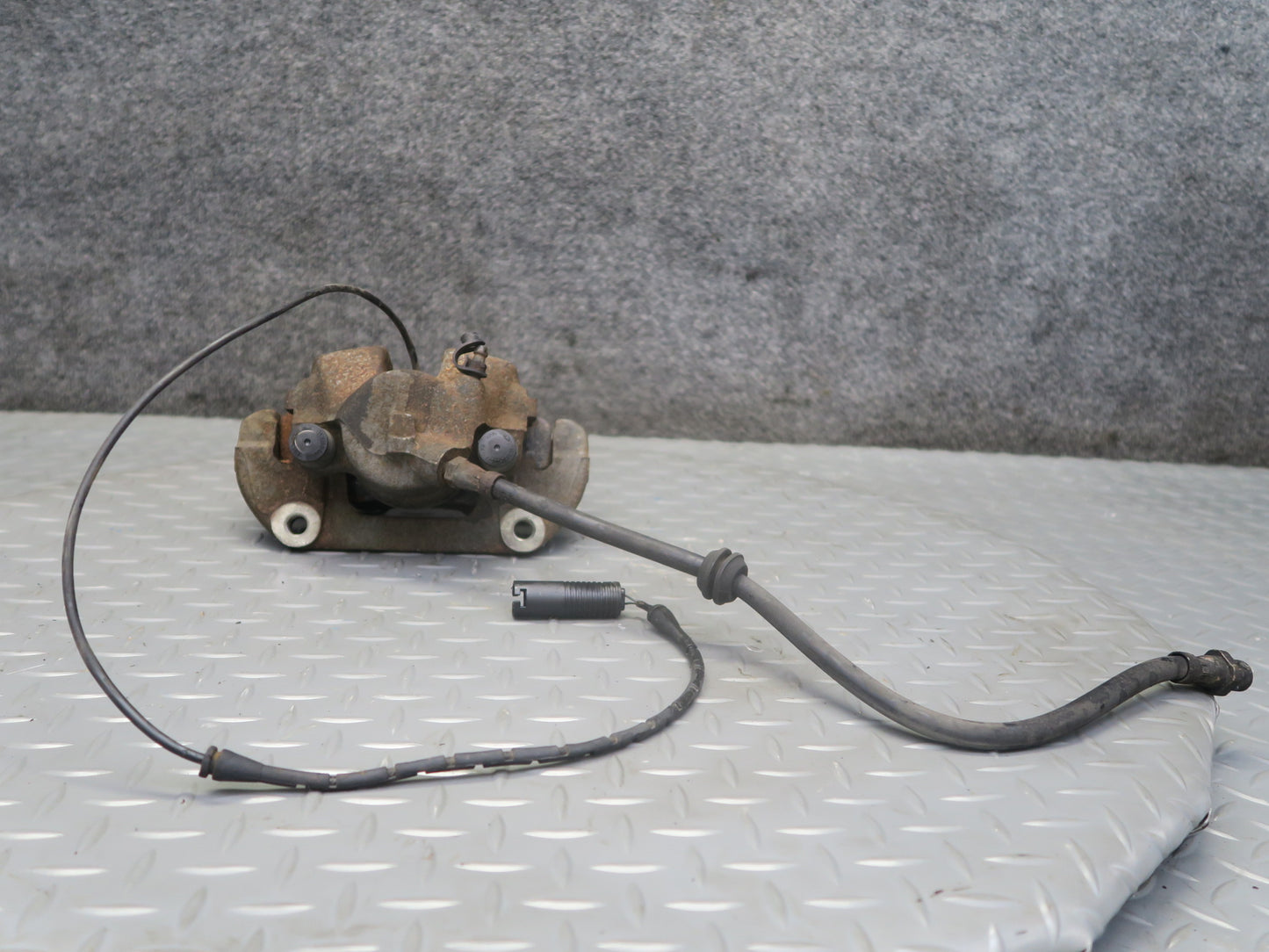 97-02 BMW E36/7 Z3 M52 M54 Set of 2 Front Left & Right Brake Caliper OEM