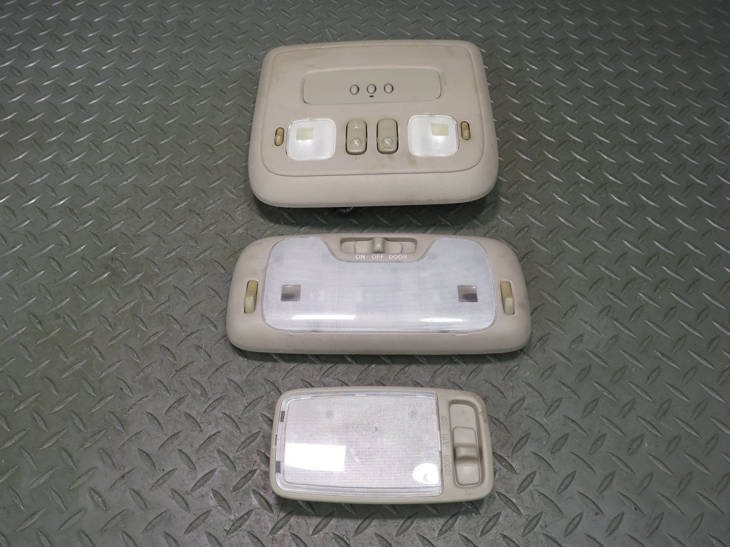 1998-2002 Lexus UZJ100L LX470 Upper Roof Overhead Console Dome Light Lamp Set