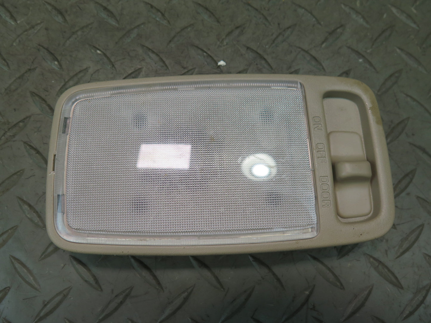 1998-2002 Lexus UZJ100L LX470 Upper Roof Overhead Console Dome Light Lamp Set