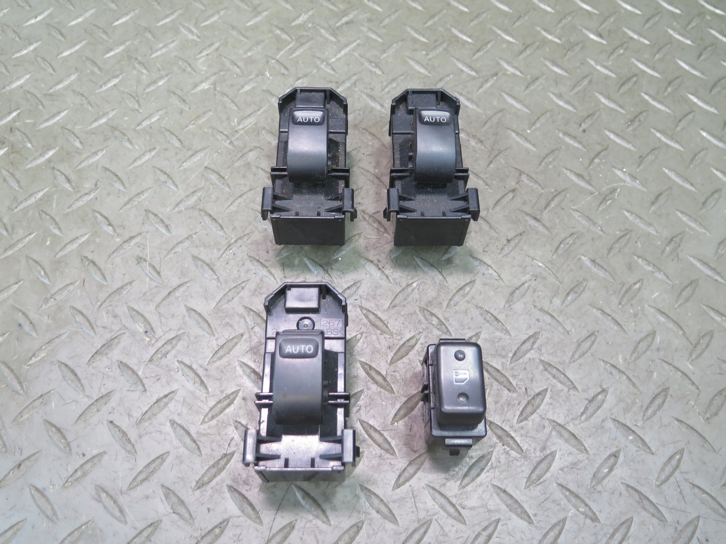 1998-2002 Lexus UZJ100L LX470 Window Door Lock Button Switch Set of 4