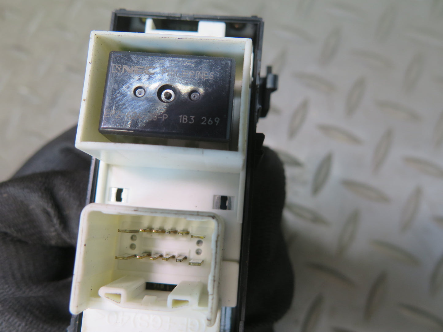 1998-2002 Lexus UZJ100L LX470 Window Door Lock Button Switch Set of 4