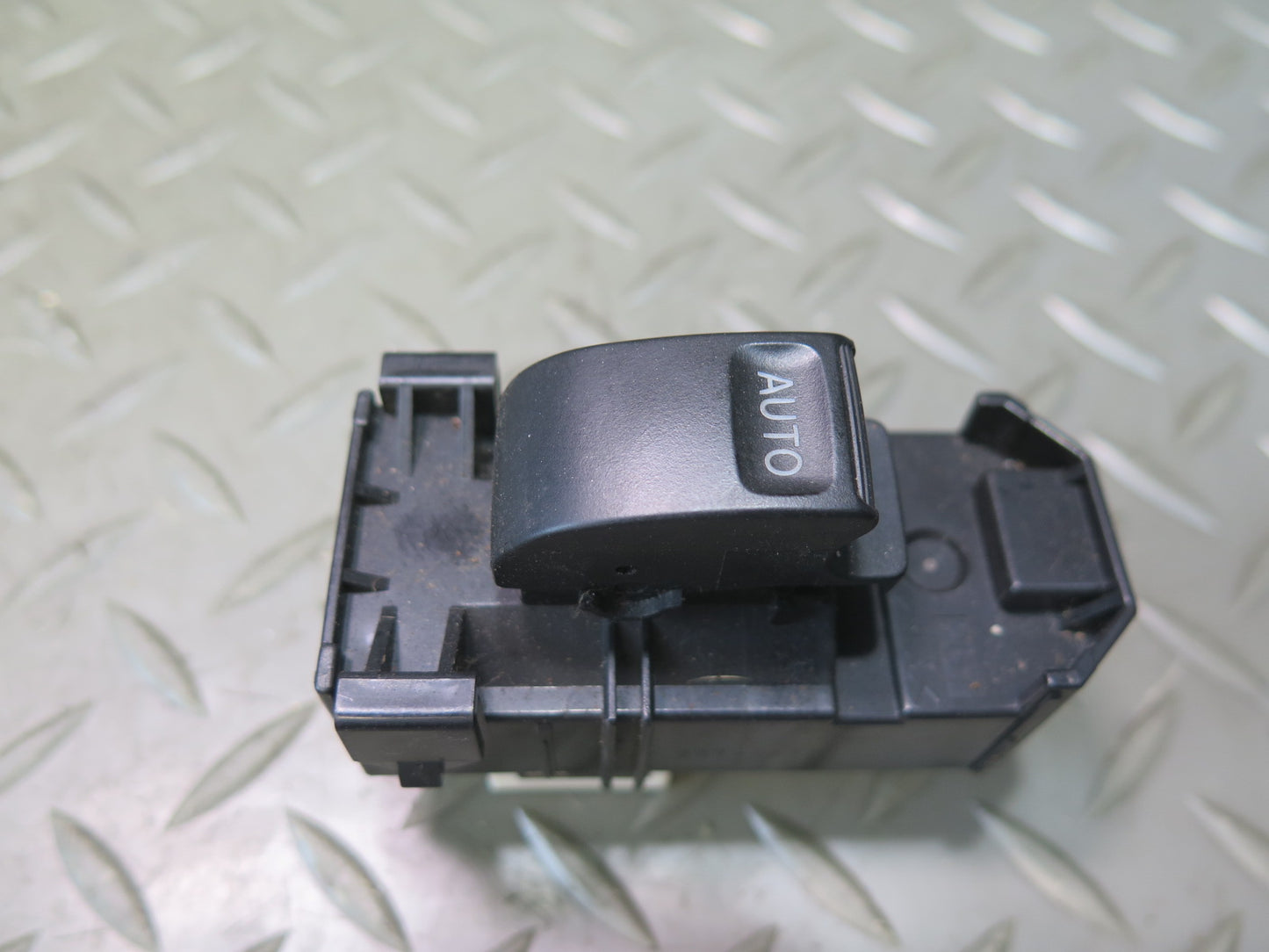 1998-2002 Lexus UZJ100L LX470 Window Door Lock Button Switch Set of 4