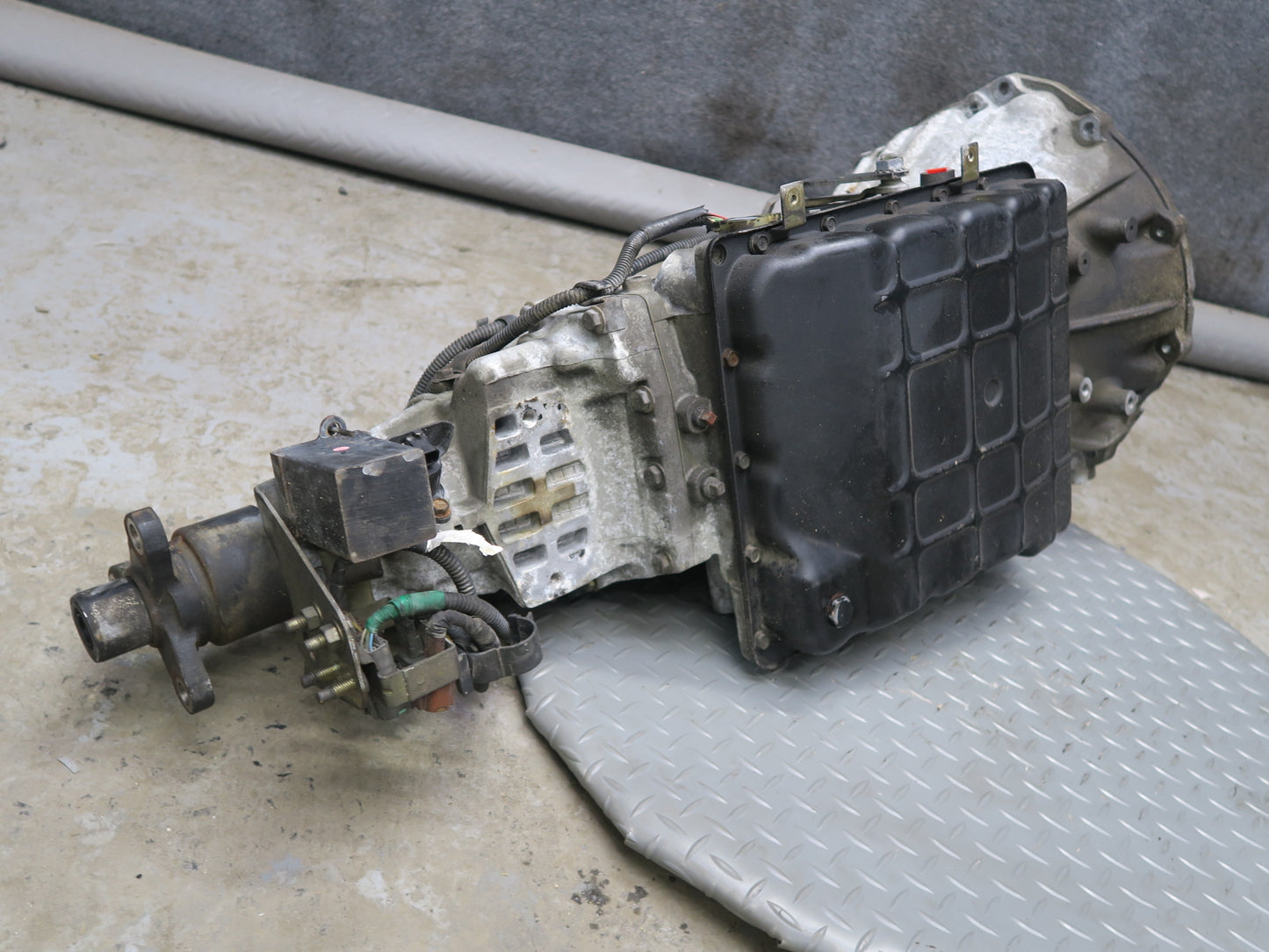 95-97 Nissan Gloria Y33 RWD VQ30DET Turbo RE4R03A Automatic Transmission 60K OEM