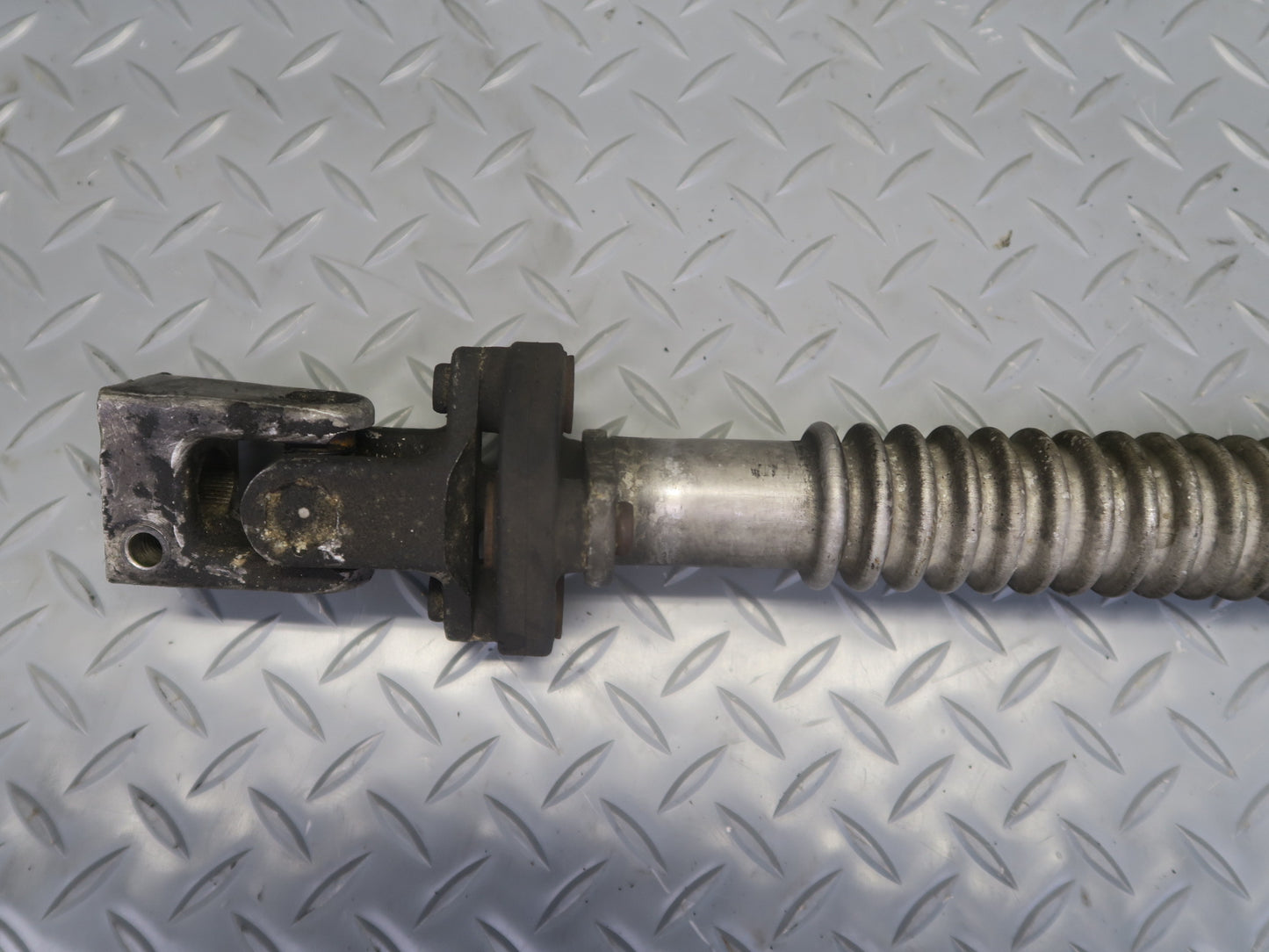 97-02 BMW E36/7 Z3 Steering Column Lower U Joint Linkage Shaft OEM