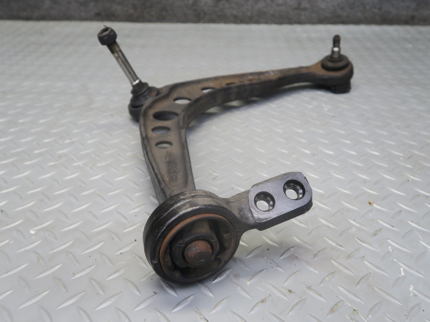 96-02 BMW E36/7 Z3 Front Right Lower Control Arm OEM