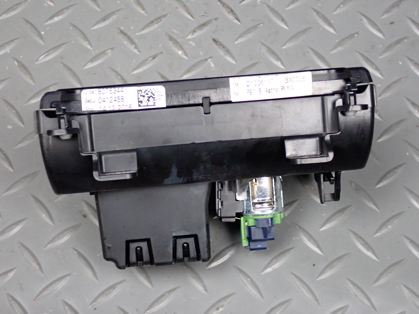 17-23 Porsche Panamera 971 Center Console Compartment Storage Box 971857335A
