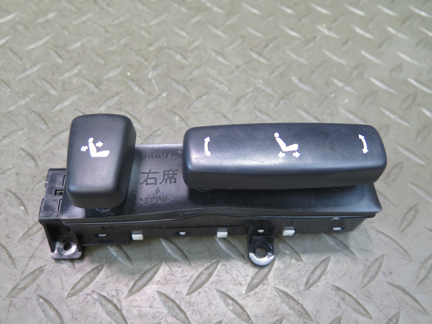 98-05 Lexus JZS160 GS300 GS430 Set of 2 Front Right Seat Adjustment Switch OEM