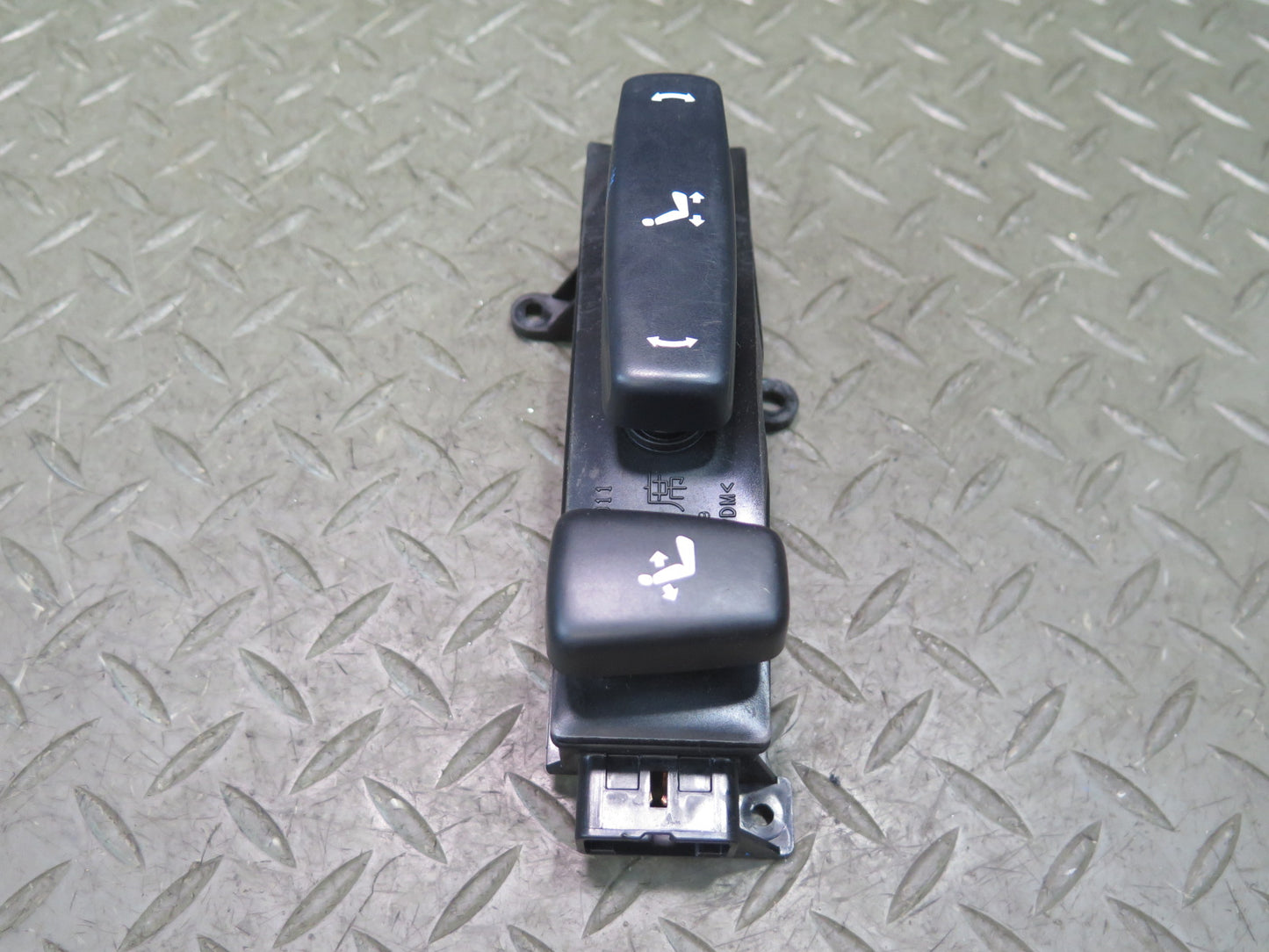 98-05 Lexus JZS160 GS300 GS430 Set of 2 Front Right Seat Adjustment Switch OEM