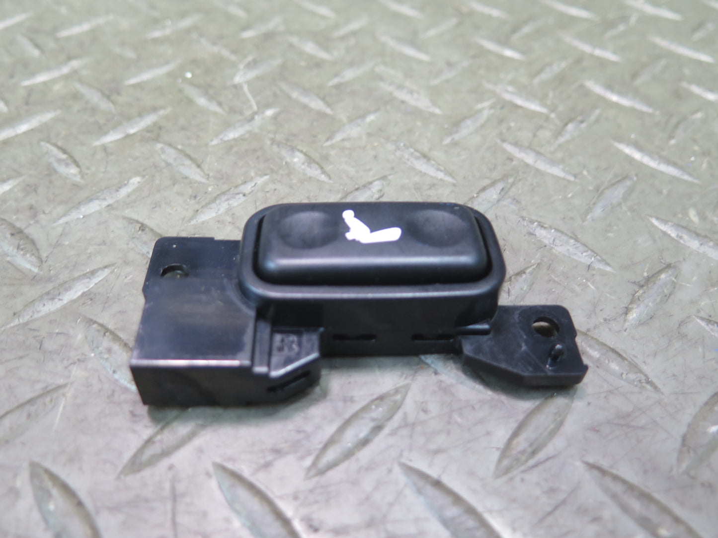 98-05 Lexus JZS160 GS300 GS430 Set of 2 Front Right Seat Adjustment Switch OEM