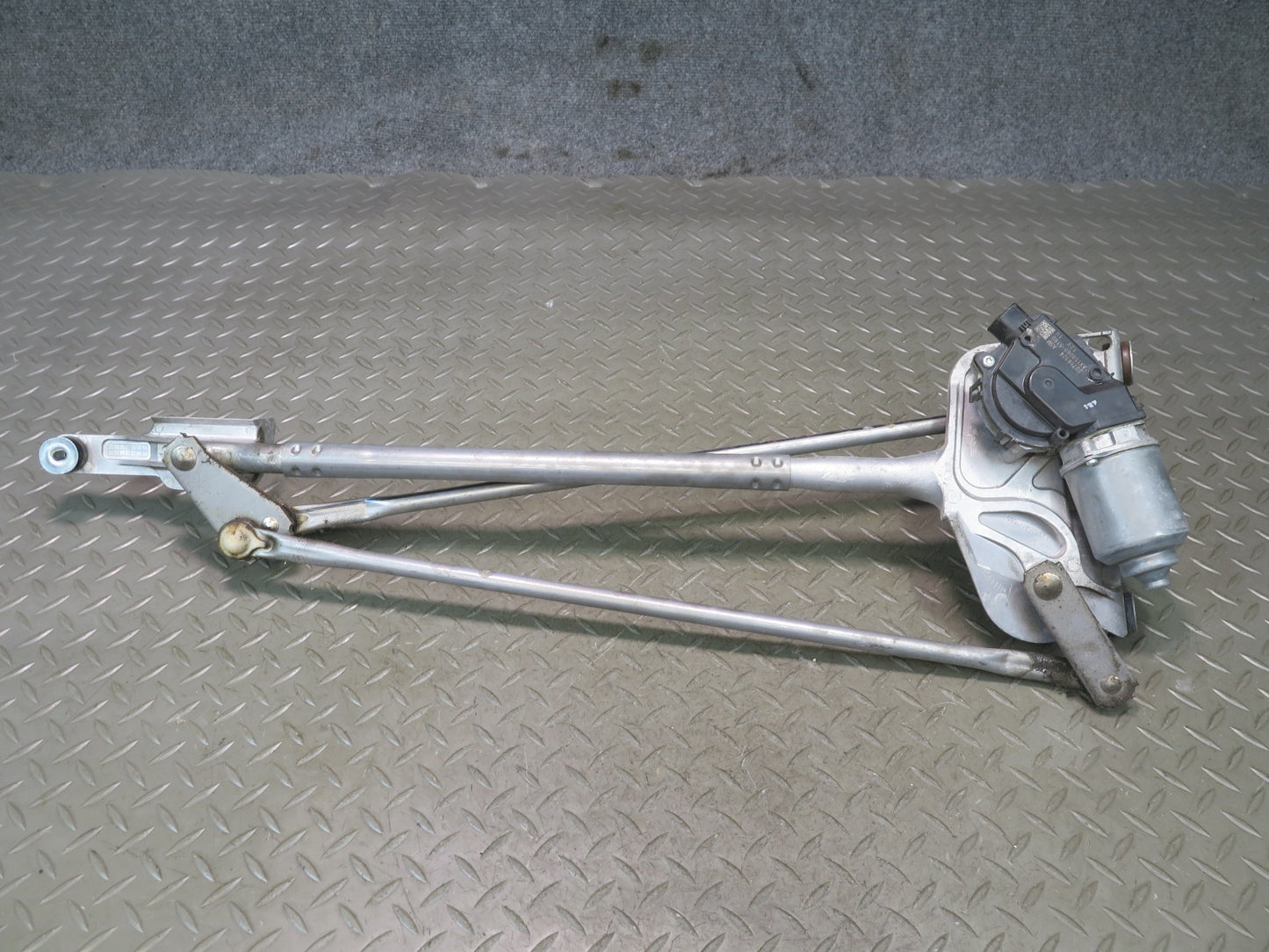 14-19 Chevrolet Corvette C7 Windshield Wiper Transmission Linkage w Motor OEM