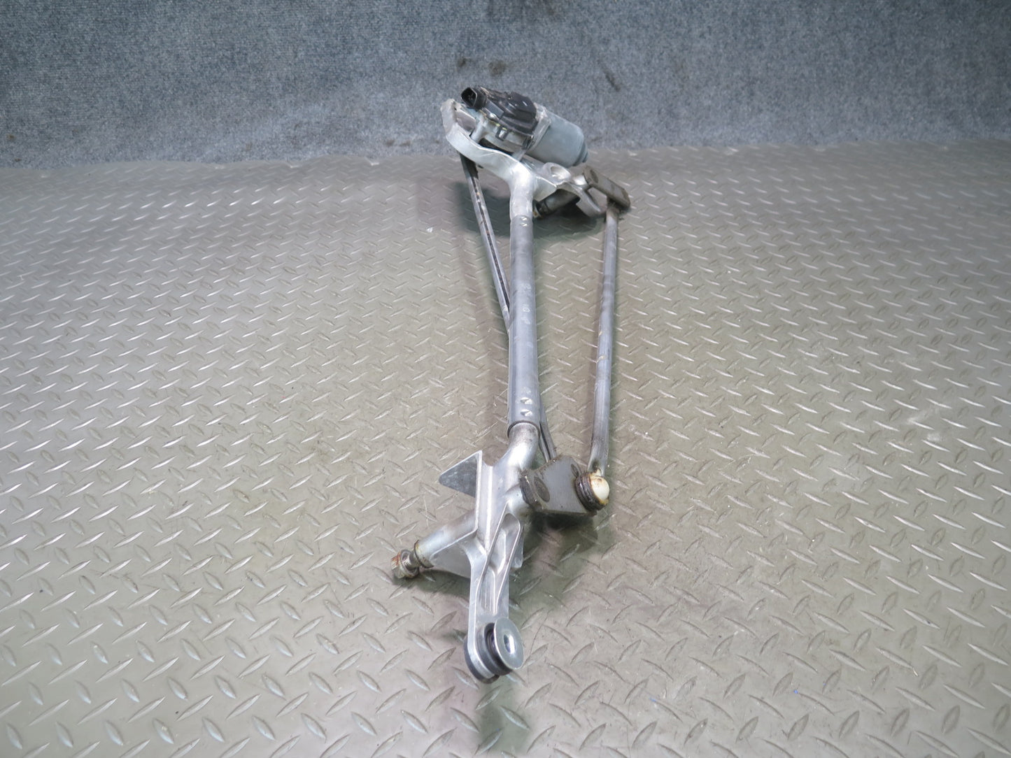 14-19 Chevrolet Corvette C7 Windshield Wiper Transmission Linkage w Motor OEM