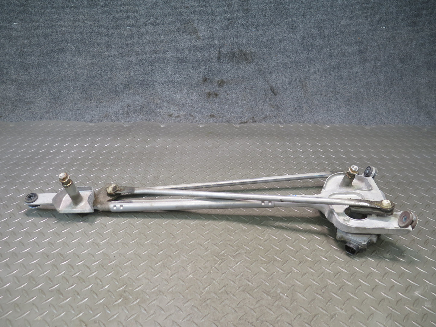 14-19 Chevrolet Corvette C7 Windshield Wiper Transmission Linkage w Motor OEM