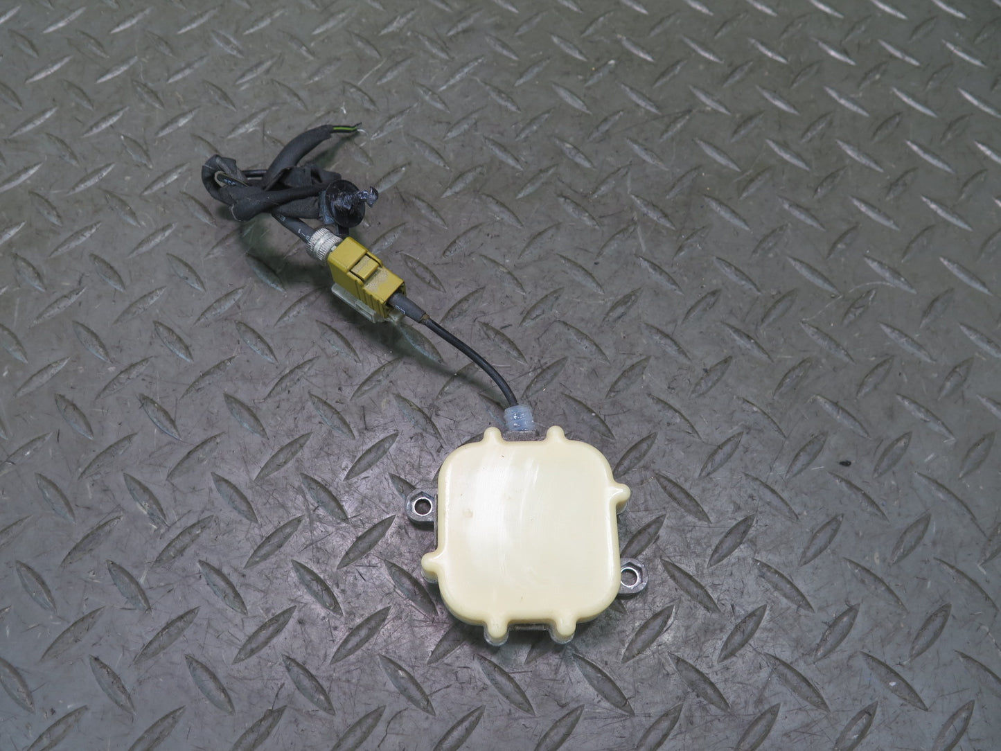 14-19 Chevrolet Corvette C7 GPS Navigation Antenna OEM