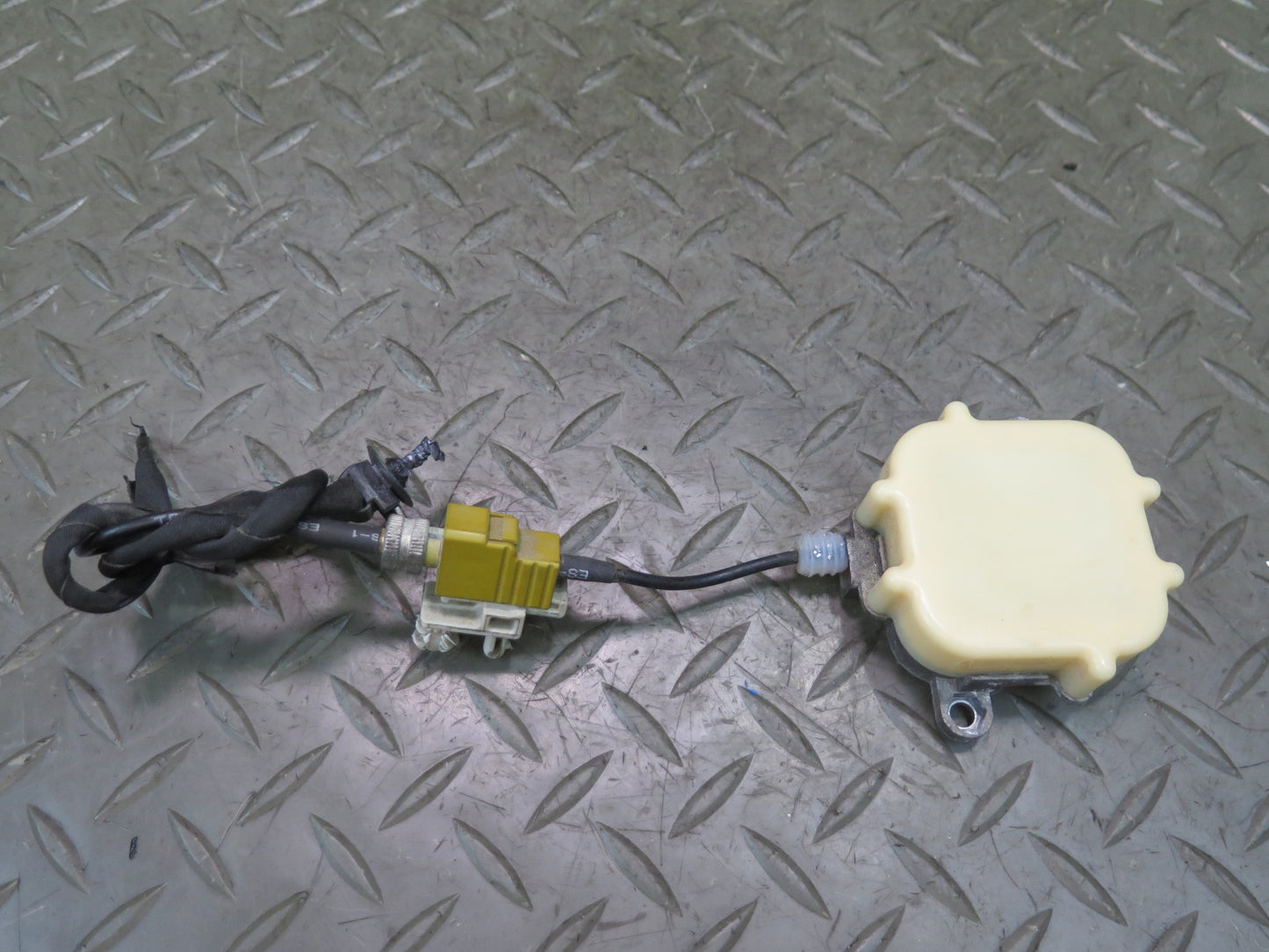 14-19 Chevrolet Corvette C7 GPS Navigation Antenna OEM