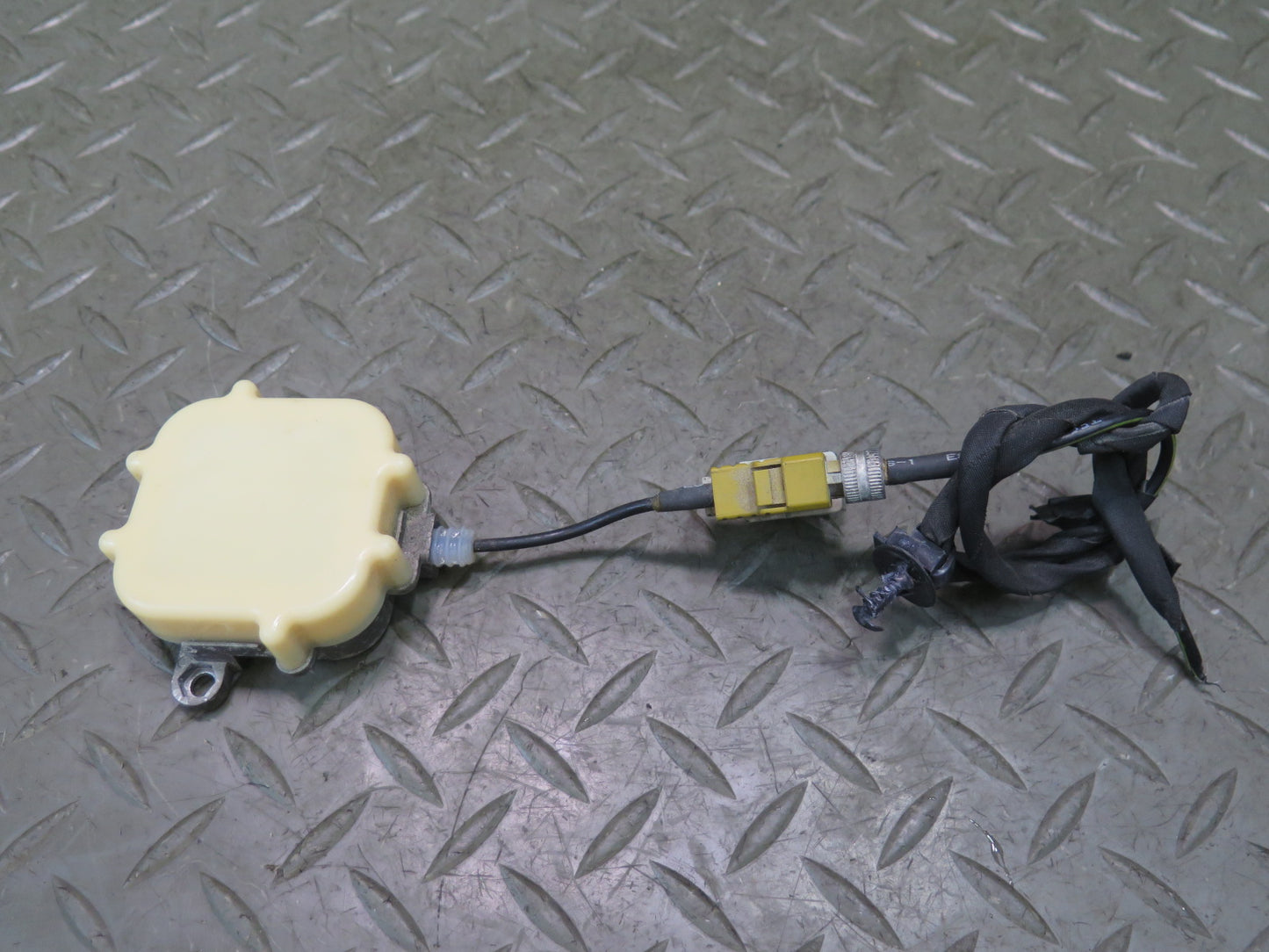 14-19 Chevrolet Corvette C7 GPS Navigation Antenna OEM