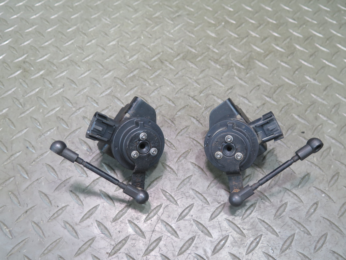 14-19 Chevrolet Corvette C7 Set of 2 Front Suspension Height Level Sensor OEM