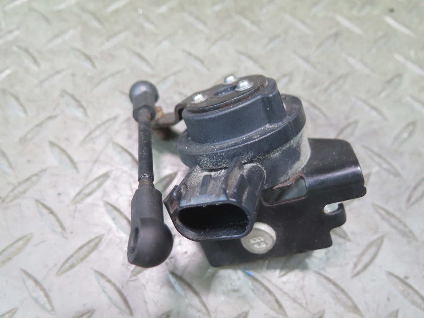 14-19 Chevrolet Corvette C7 Set of 2 Front Suspension Height Level Sensor OEM