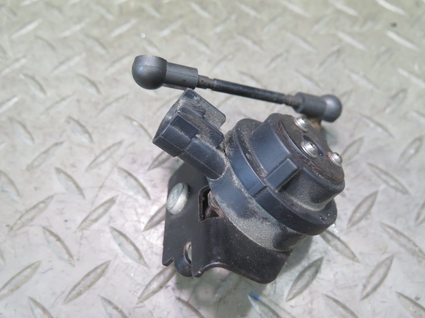 14-19 Chevrolet Corvette C7 Set of 2 Front Suspension Height Level Sensor OEM