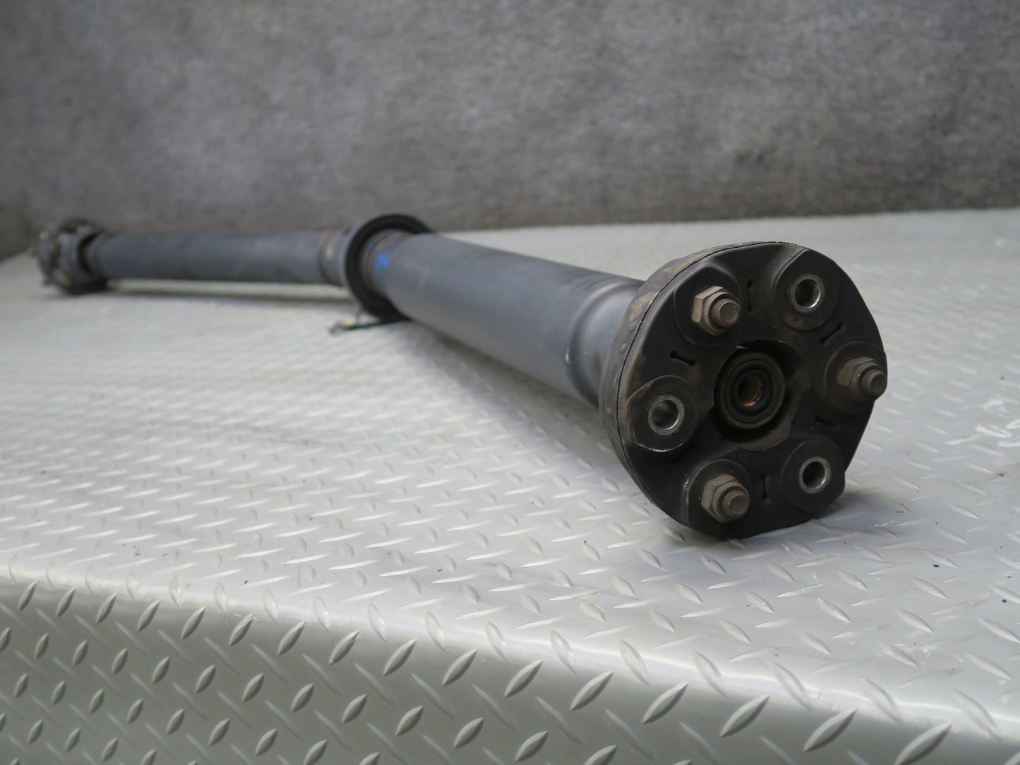 04-06 BMW E53 X5 AWD A/T Rear Driveshaft Drive Shaft 7549305 OEM