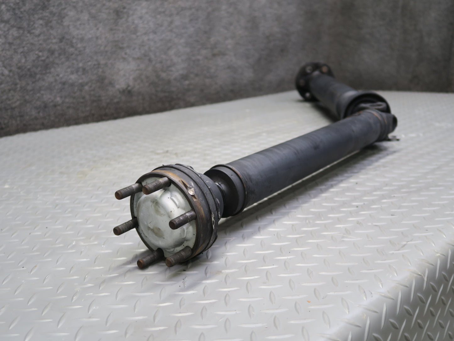 04-06 BMW E53 X5 AWD A/T Rear Driveshaft Drive Shaft 7549305 OEM