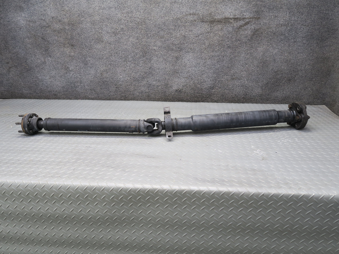 04-06 BMW E53 X5 AWD A/T Rear Driveshaft Drive Shaft 7549305 OEM
