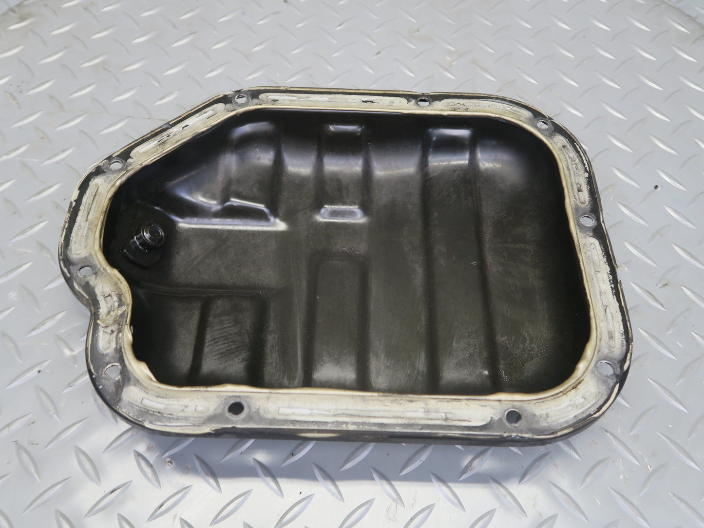 95-97 Nissan Gloria Y33 VQ30DET Turbo Engine Lower Oil Pan 60K Miles OEM