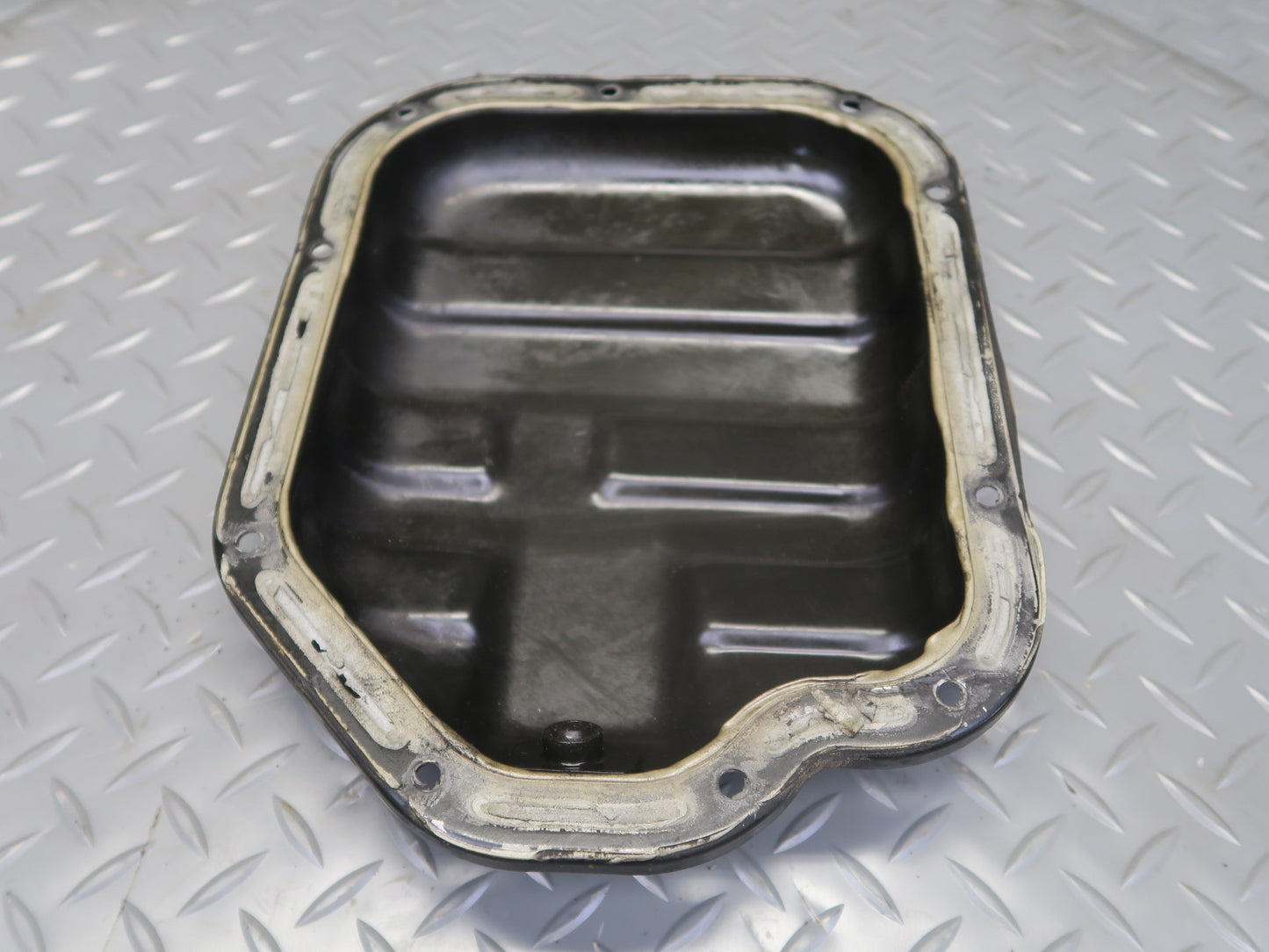 95-97 Nissan Gloria Y33 VQ30DET Turbo Engine Lower Oil Pan 60K Miles OEM