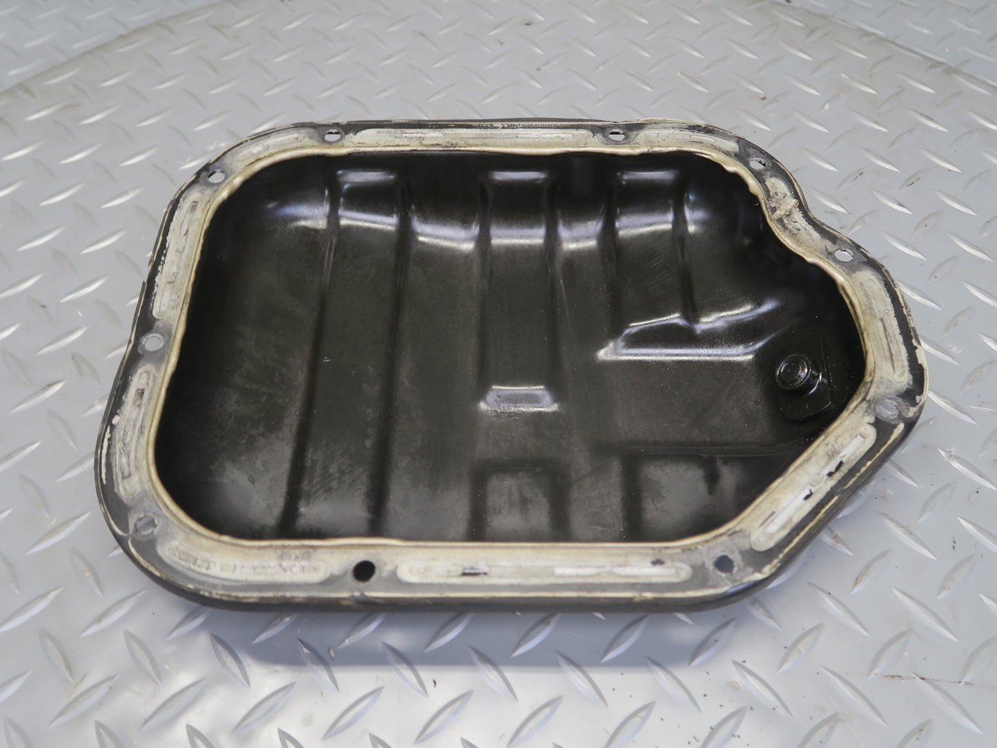 95-97 Nissan Gloria Y33 VQ30DET Turbo Engine Lower Oil Pan 60K Miles OEM