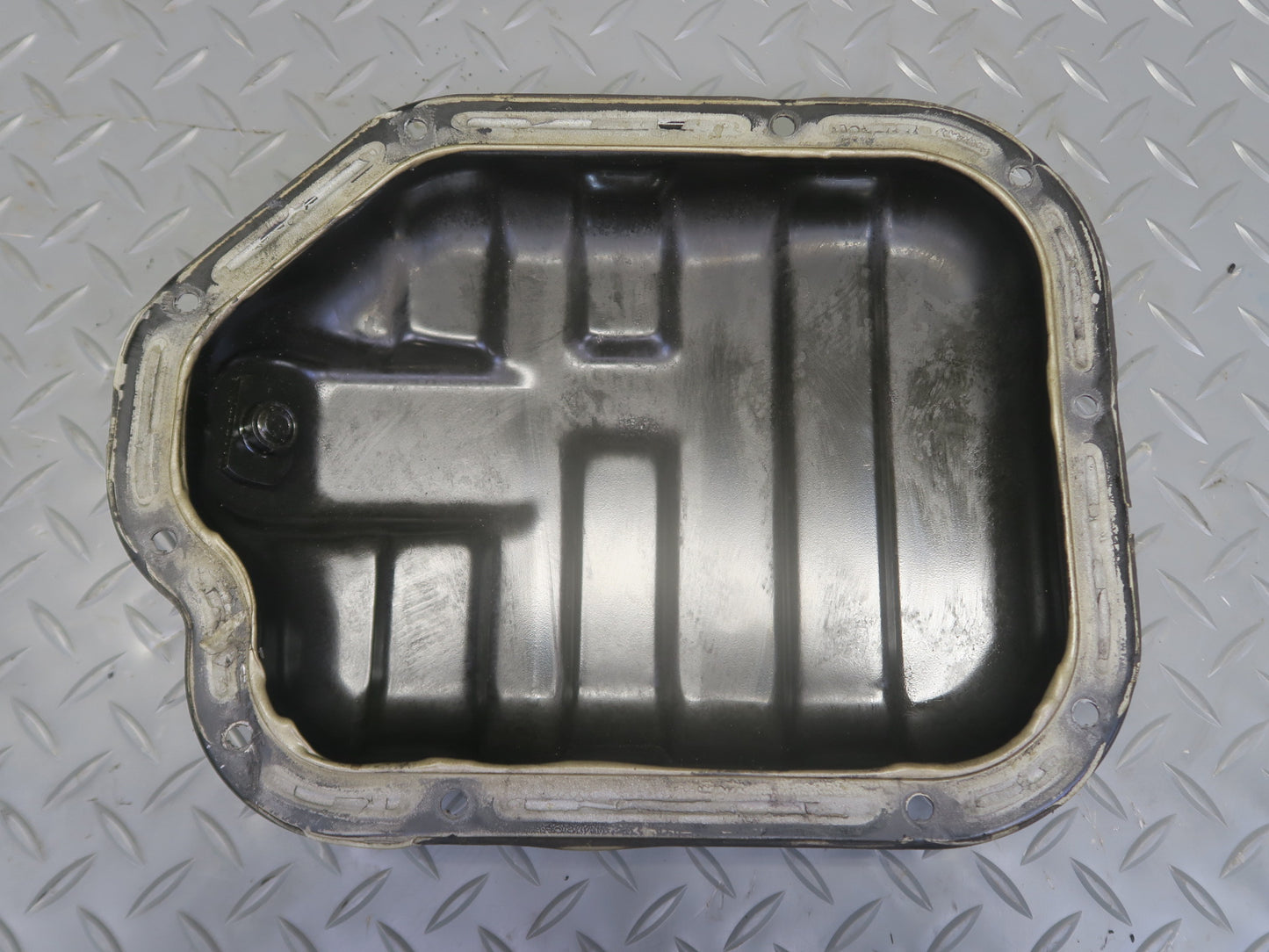 95-97 Nissan Gloria Y33 VQ30DET Turbo Engine Lower Oil Pan 60K Miles OEM