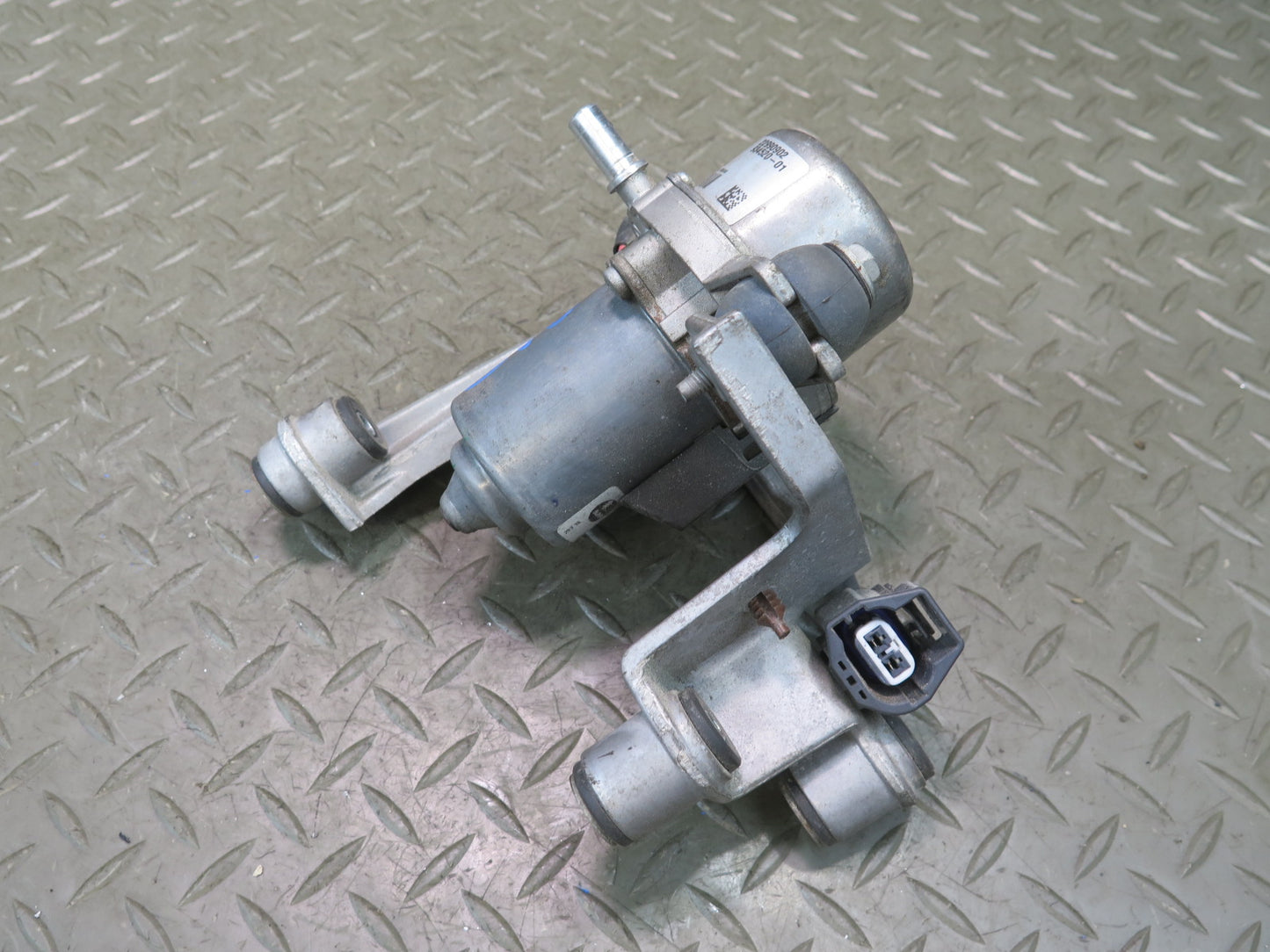 14-19 Chevrolet Corvette C7 Brake Booster Vacuum Pump 22990902 OEM