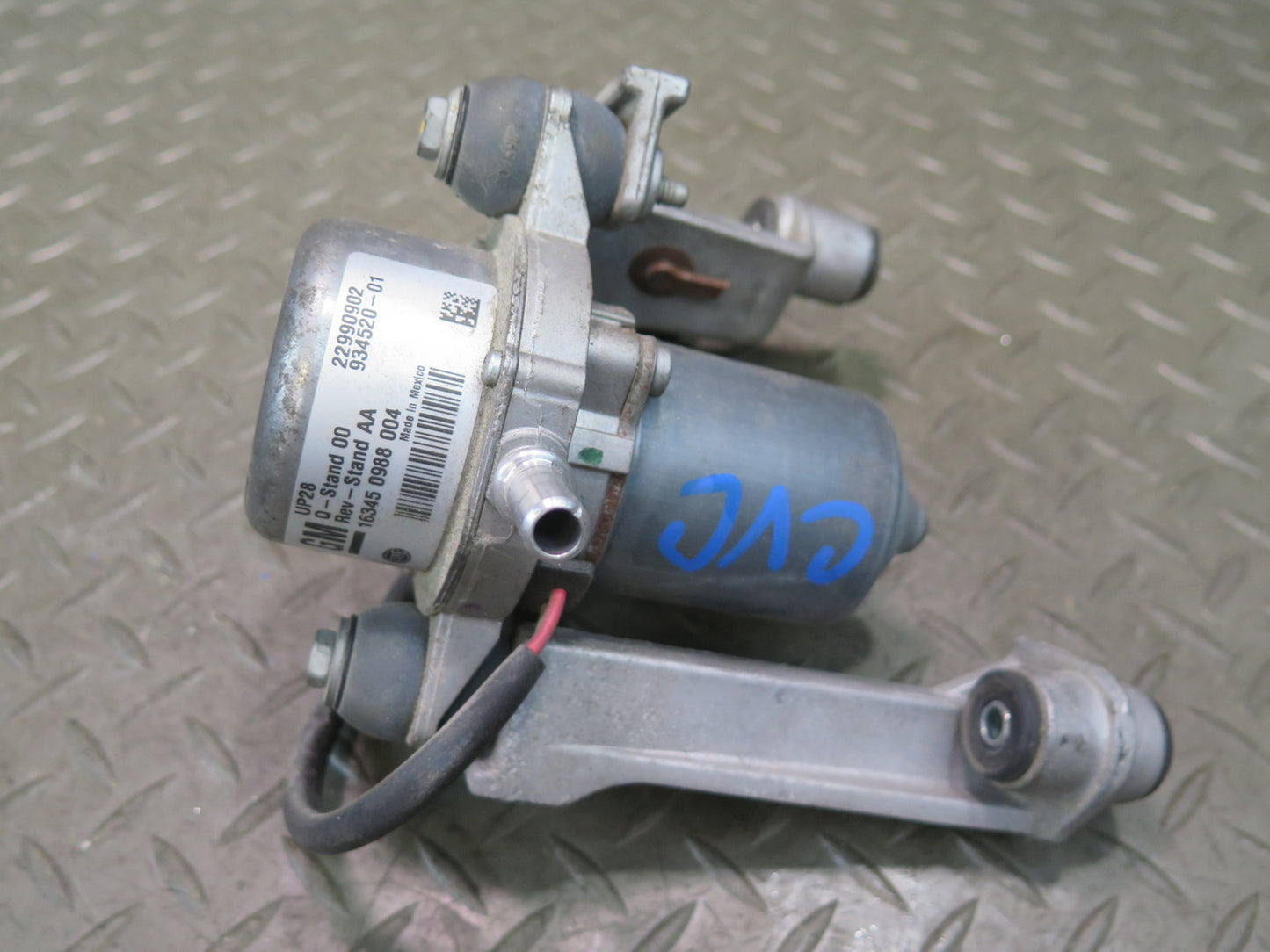14-19 Chevrolet Corvette C7 Brake Booster Vacuum Pump 22990902 OEM