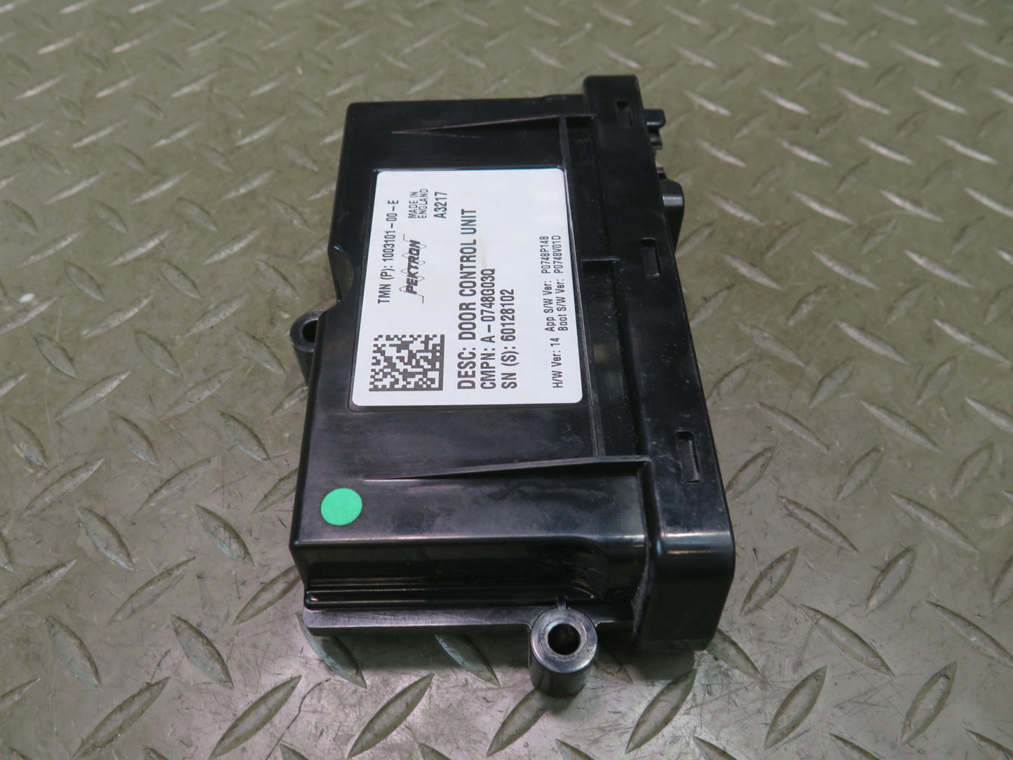 2016-2019 Tesla Model S 75D Front Left Driver Side Door Control Module Unit