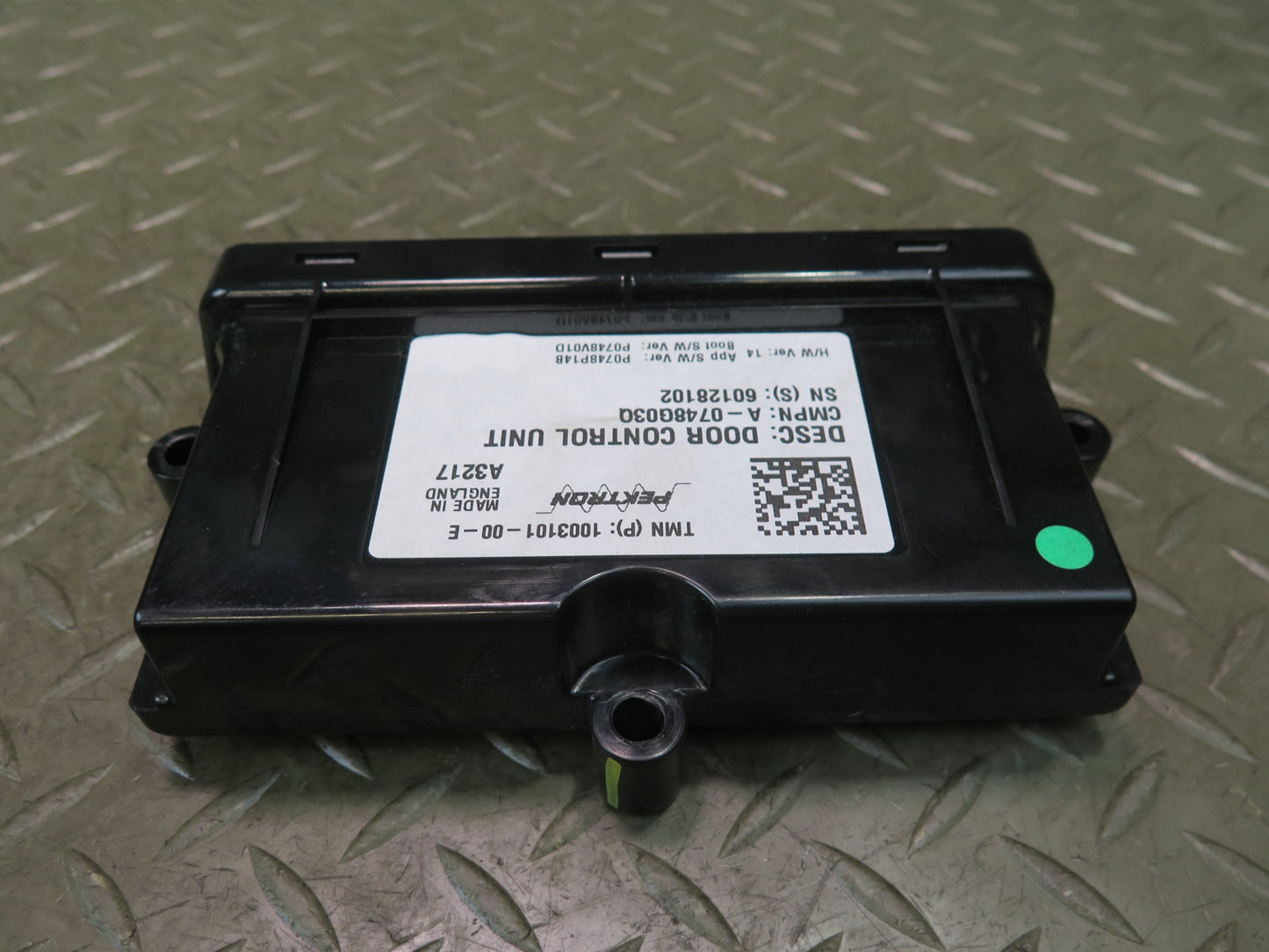 2016-2019 Tesla Model S 75D Front Left Driver Side Door Control Module Unit