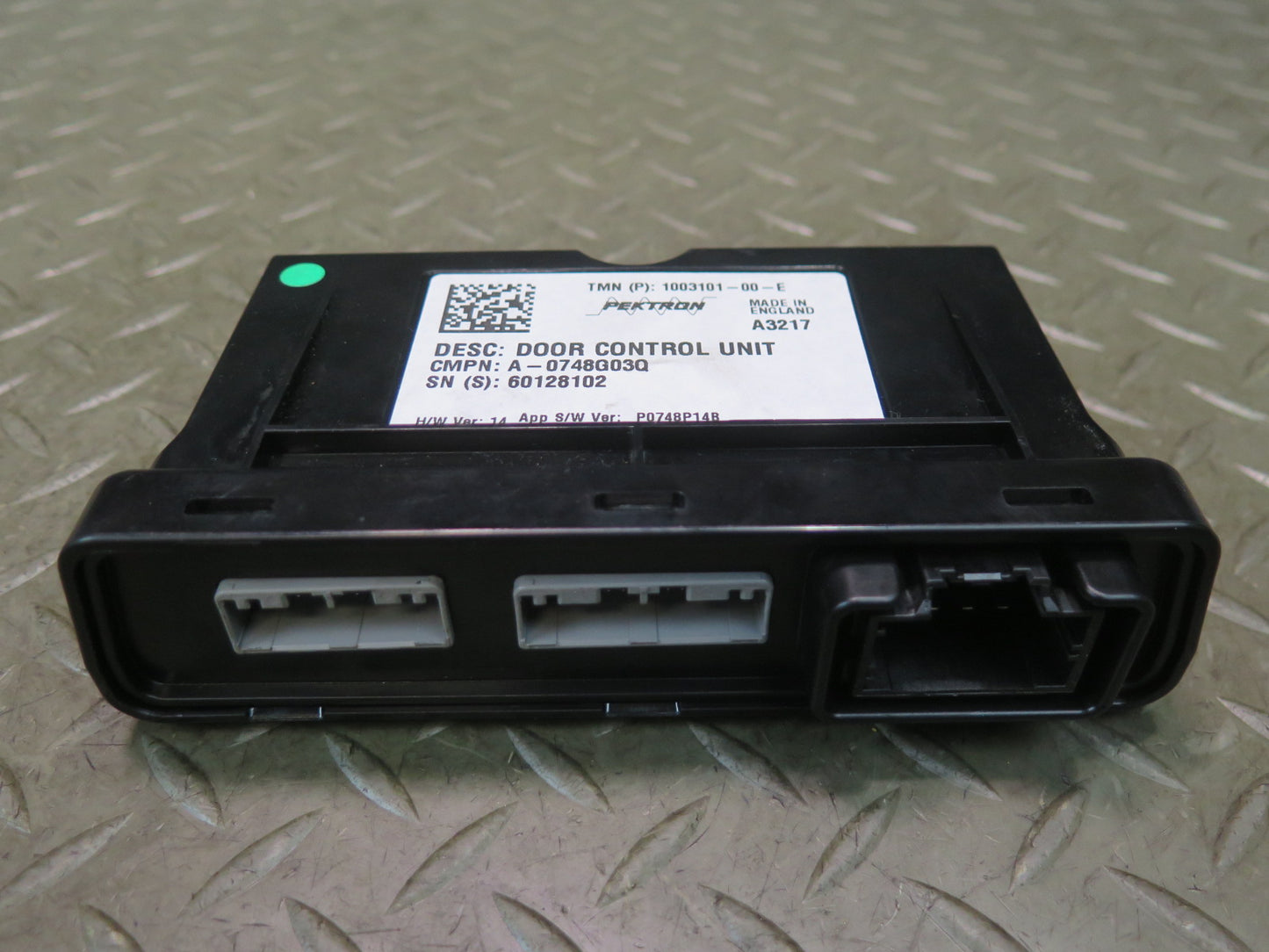 2016-2019 Tesla Model S 75D Front Left Driver Side Door Control Module Unit