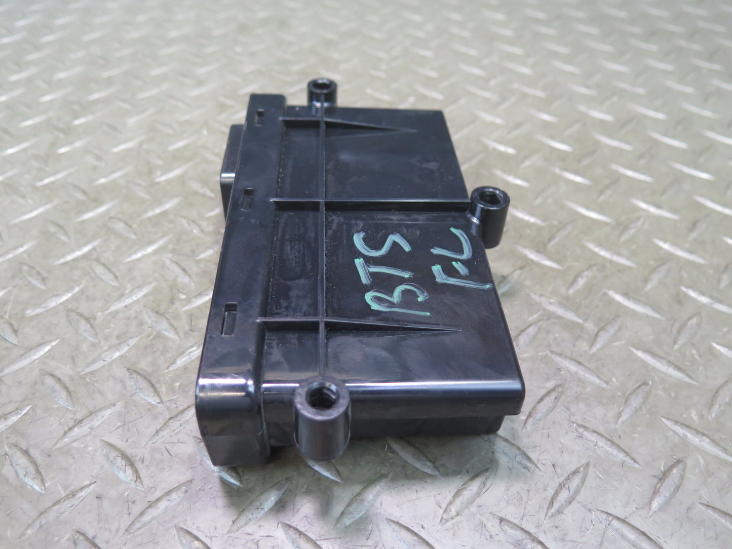 2016-2019 Tesla Model S 75D Front Left Driver Side Door Control Module Unit