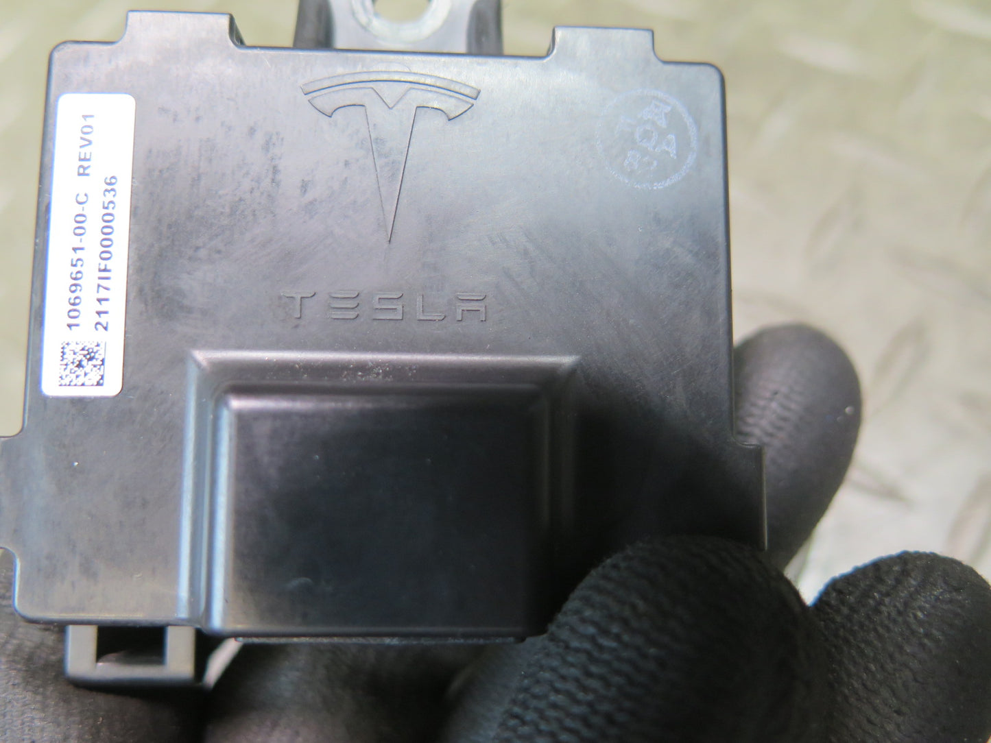 2016-2019 Tesla Model S 75D Front Left Side Door Handle Control Module Unit